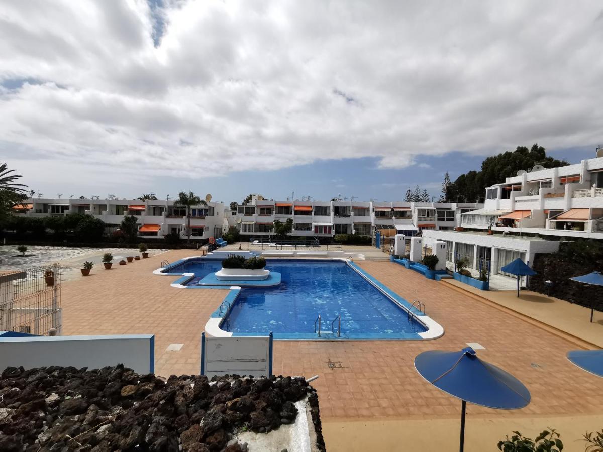 Sunny Apt With Terrace Coastal Area South Arona Arona  Exterior photo